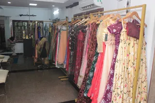 Soura By Sonu G - Bridal Boutique for Women & Men | Authentic handwork designs — photo 1