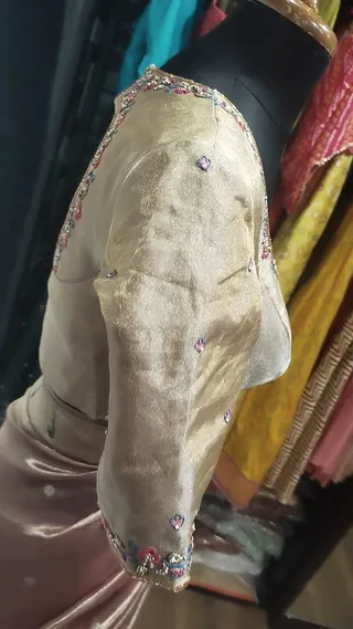 Sampradaya women’s couture — work photo 7