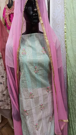 Meera Tailors — photo 1