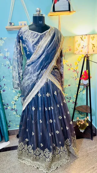 AIZAH LADIES TAILORING — photo 1