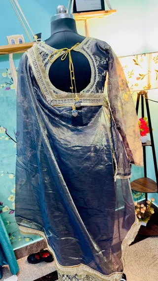 AIZAH LADIES TAILORING — photo 2