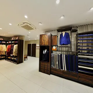 The Raymond shop — photo 1