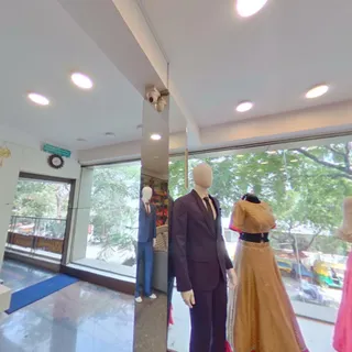 Roman Designer Boutique — work photo 1