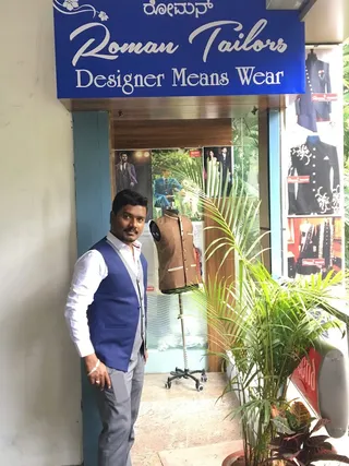 Roman Designer Boutique — work photo 3