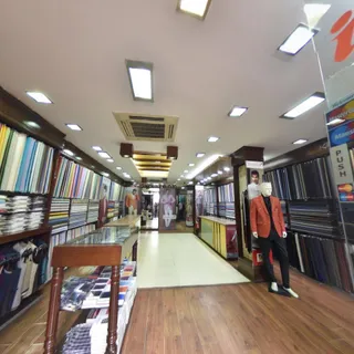 Iqbal Bros Southend – Siyaram & Linen Club Exclusive — work photo 1