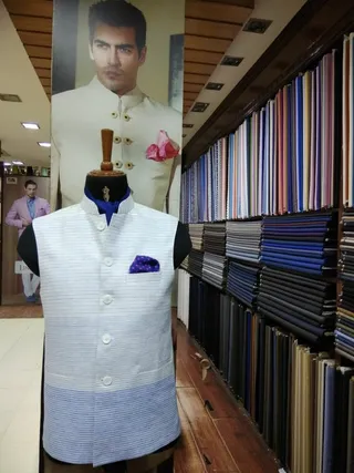 Iqbal Bros Southend – Siyaram & Linen Club Exclusive — work photo 6