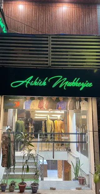 Ashish Mukherjee | Indulge On The Art Of Style | Wedding Sherwani | Indo-Western | Blazer | Tuxedo Suit | Lajpat Nagar — photo 2