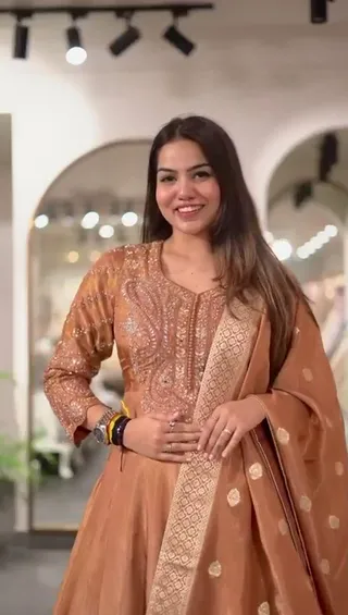 Lucky Silk Store by KB, Rajouri Garden (House of KB) |Bridal |Lehengas |Sarees |Suits |Anarkalis |Readymades — work photo 4