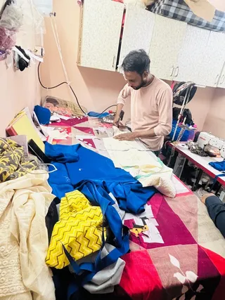 Girisha Designer Studio - Boutique in pitampura | female tailoring | Western Clothes| Indowestern Clothes — work photo 4