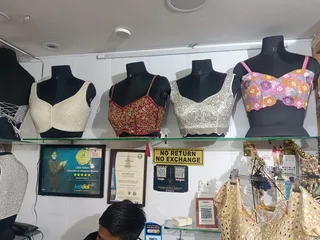 Libas Tailors, Best Ladies Tailor, Designer Blouse Stitching, Custom Lehenga, Ladies Suit Tailoring In Greater Kailash — photo 1