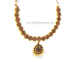 Shanthi Tailors Pvt Ltd. Bharathnatyam dress and temple jewellery — work photo 5