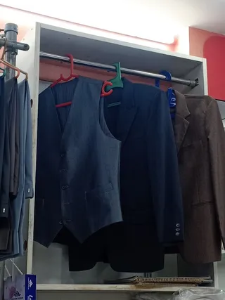 FAB TAILORS AND TEXTILES — photo 1