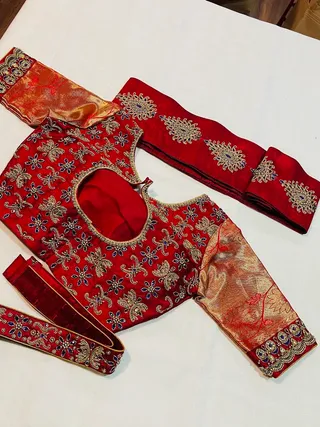 The Thithli boutique — work photo 2