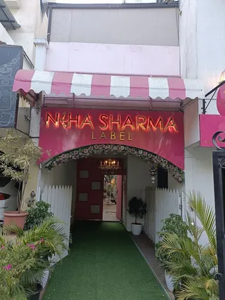 NEHA SHARMA LABEL — photo 2