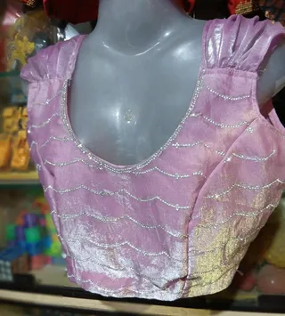VELI LADIES TAILOR AND SHOPEE — photo 1