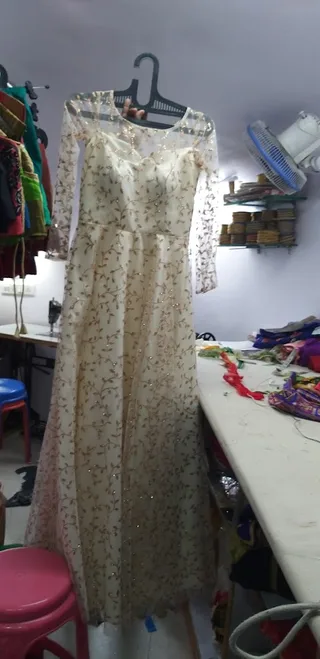 Bobby Ladies Tailor & Boutique — photo 1