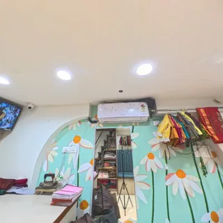 Ladkee Ladies Tailors — photo 1