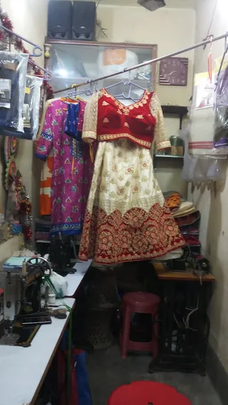 Shampa Ladies Tailors And Dress Materials — photo 1