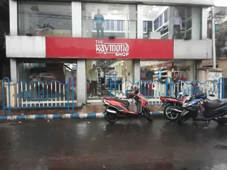 The Raymond shop — photo 2