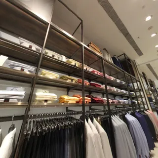 The Raymond shop — photo 2