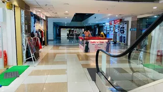 AJ FASHION STUDIO AND BOUTIQUE — photo 1