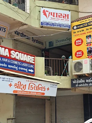 Paras Tailor — photo 2