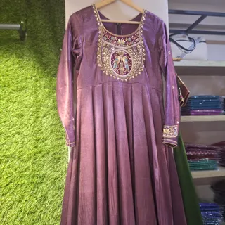 New Paras Ladies Tailors & Selection — photo 1