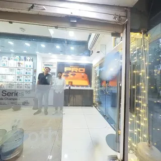 Fabura Boutique || Best Clothing Shop | Ladies Clothing Boutique | Ladies Tailor in Prahladnagar Ahmedabad — photo 2