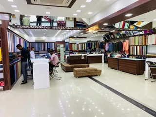 Status, Motera — work photo 2