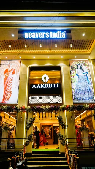 Weavers India and AAKRUTI | Kphb 9thphase — photo 3