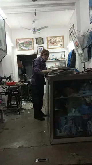 R K Tailor — photo 1