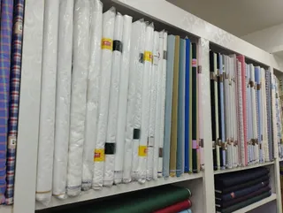 Mens martin hazratganj — photo 1