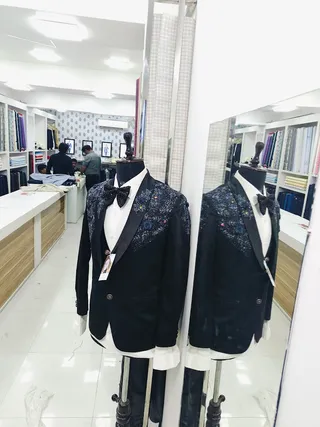 Mens martin hazratganj — work photo 4