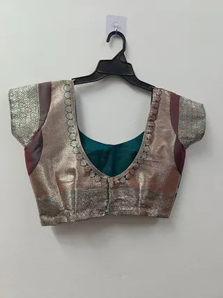 Radhika boutique / Designer ladies tailor — photo 1