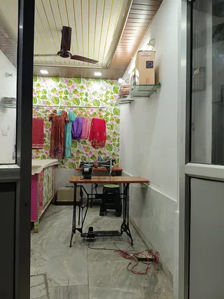 The Apple Boutique — photo 3