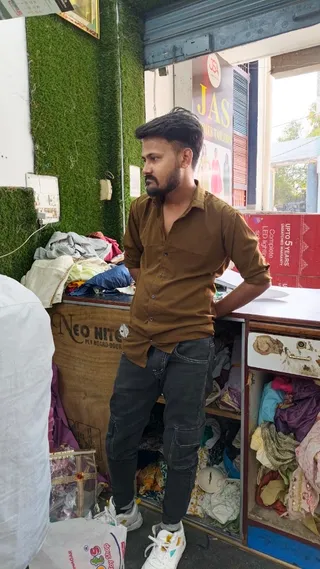 JAS TAILOR — photo 1