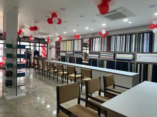 The Raymond Shop — photo 3