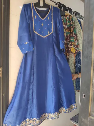 ANJALI TAILOR — photo 1
