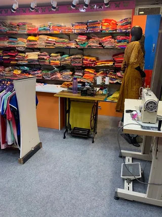 colors boutique — photo 1