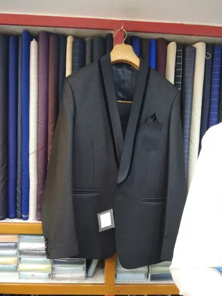 JULIE TAILORS MALGANJ SQUARE — work photo 6