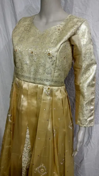 Mrinali Boutique | Plus size store | Boutique & Ladies tailor | perfect fitting shop — photo 1