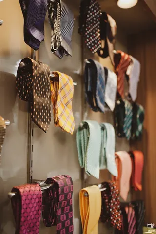 NAAZ TAILORS & DRAPERS — photo 2
