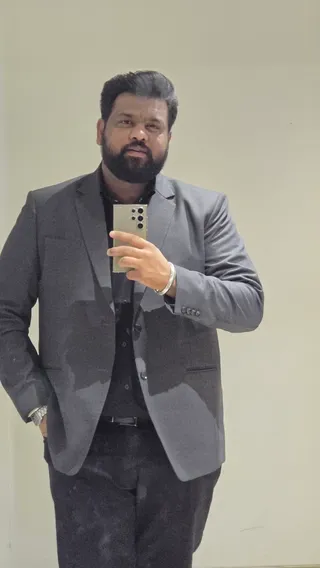 UNIQUE EXCLUSIVE — work photo 4
