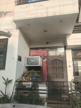 KAUR BOUTIQUE — photo 3