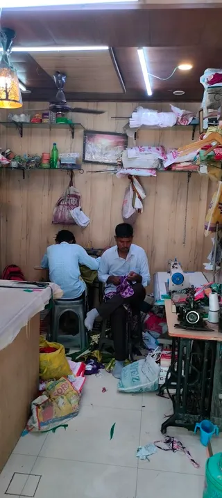 Gyanvi Boutique — photo 1