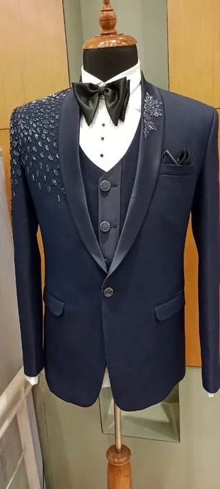 Danish workshop in Sitabuldi, Nagpur. Tailors — photo 3