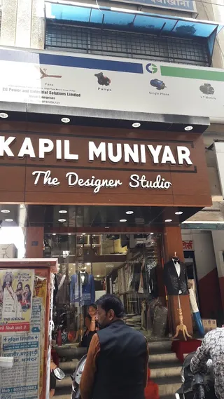 KAPIL MUNIYAR-THE DESIGNER STUDIO — photo 3