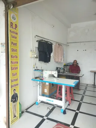R P FASHION TAILOR — photo 3