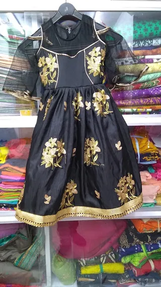 PRAGATI LADIES TAILOR — photo 1