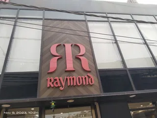 The Raymond shop — photo 2